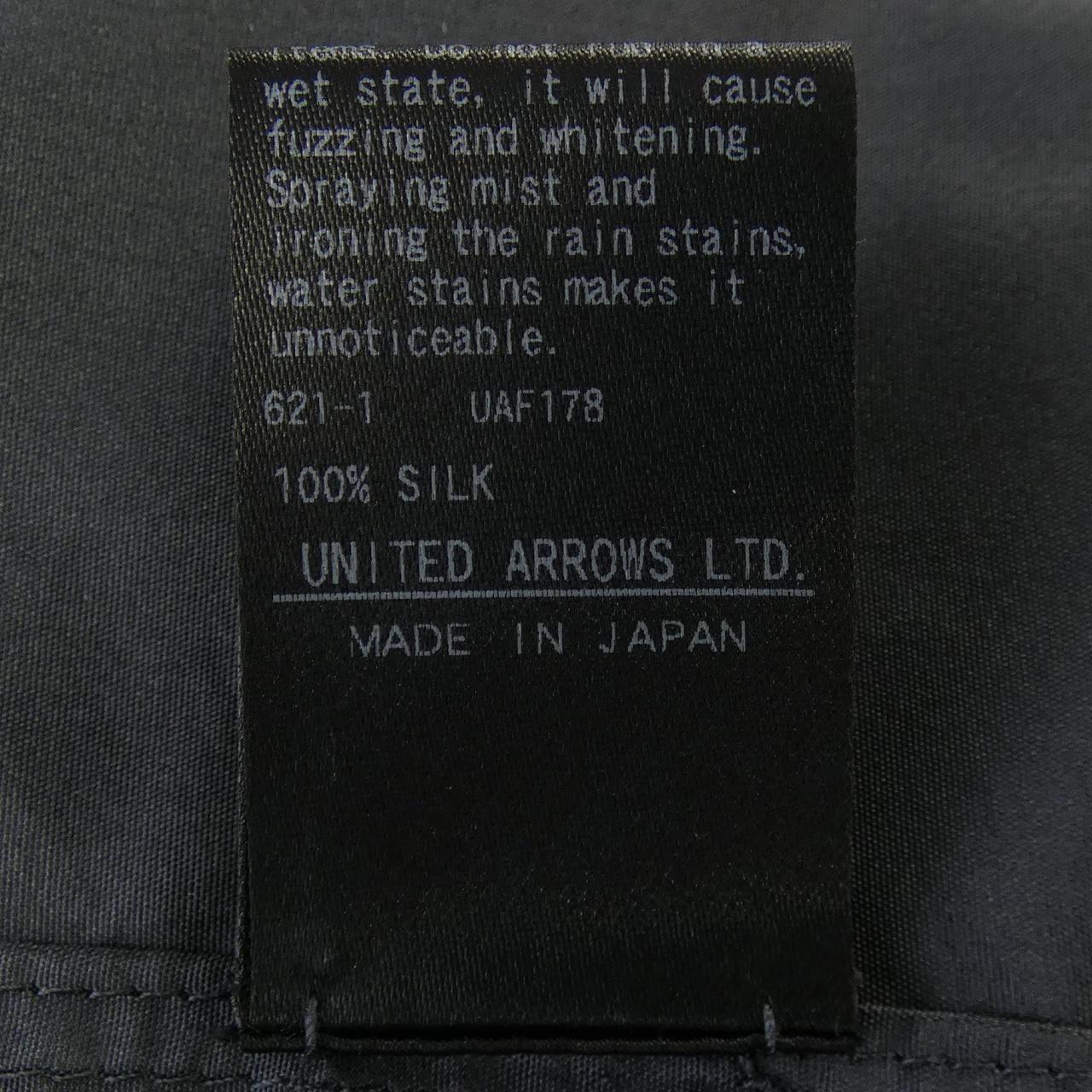 ドゥロワー トップス