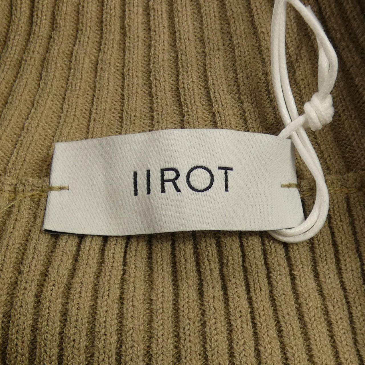 イロット ニットトップス