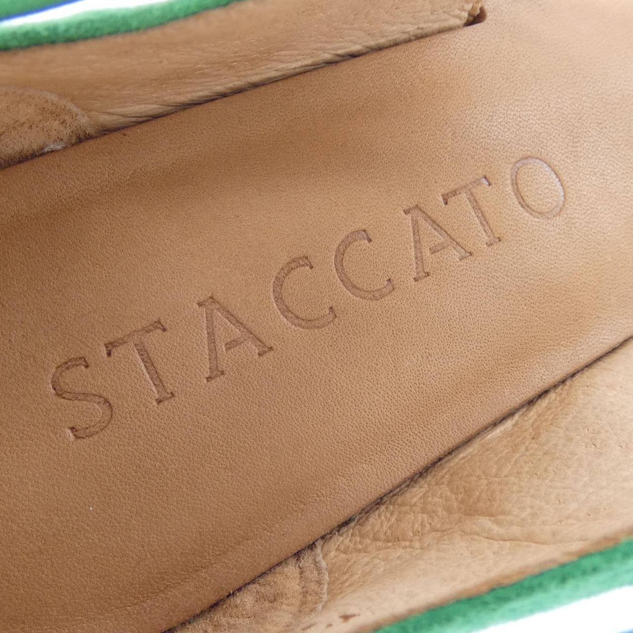 スタッカート サンダル