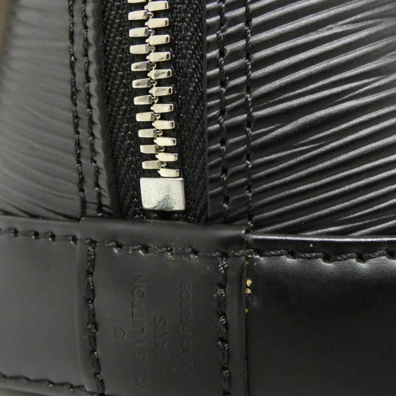 ルイヴィトン アルマBB エピ レザーハンドバッグ