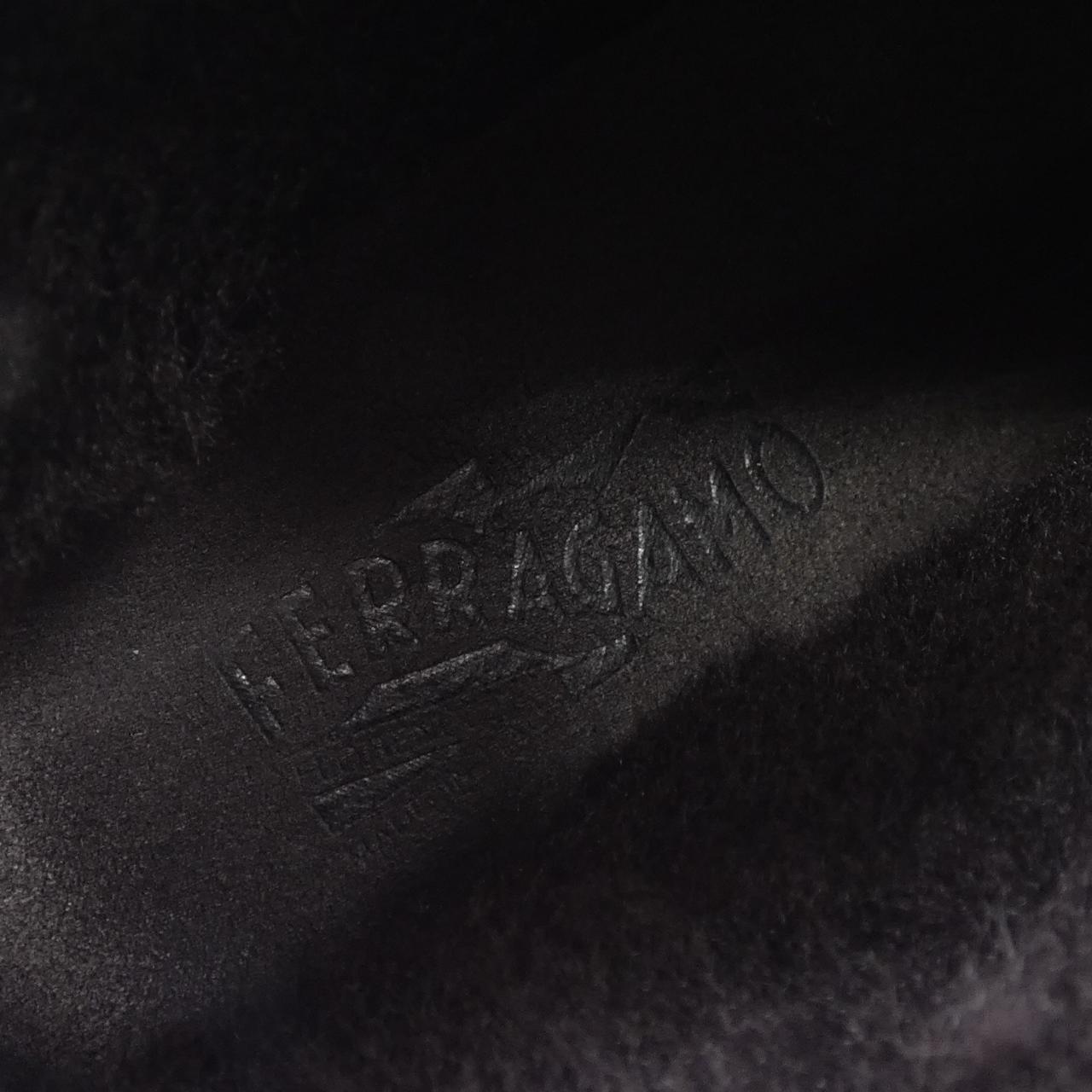 サルヴァトーレ フェラガモ レザーブーツ