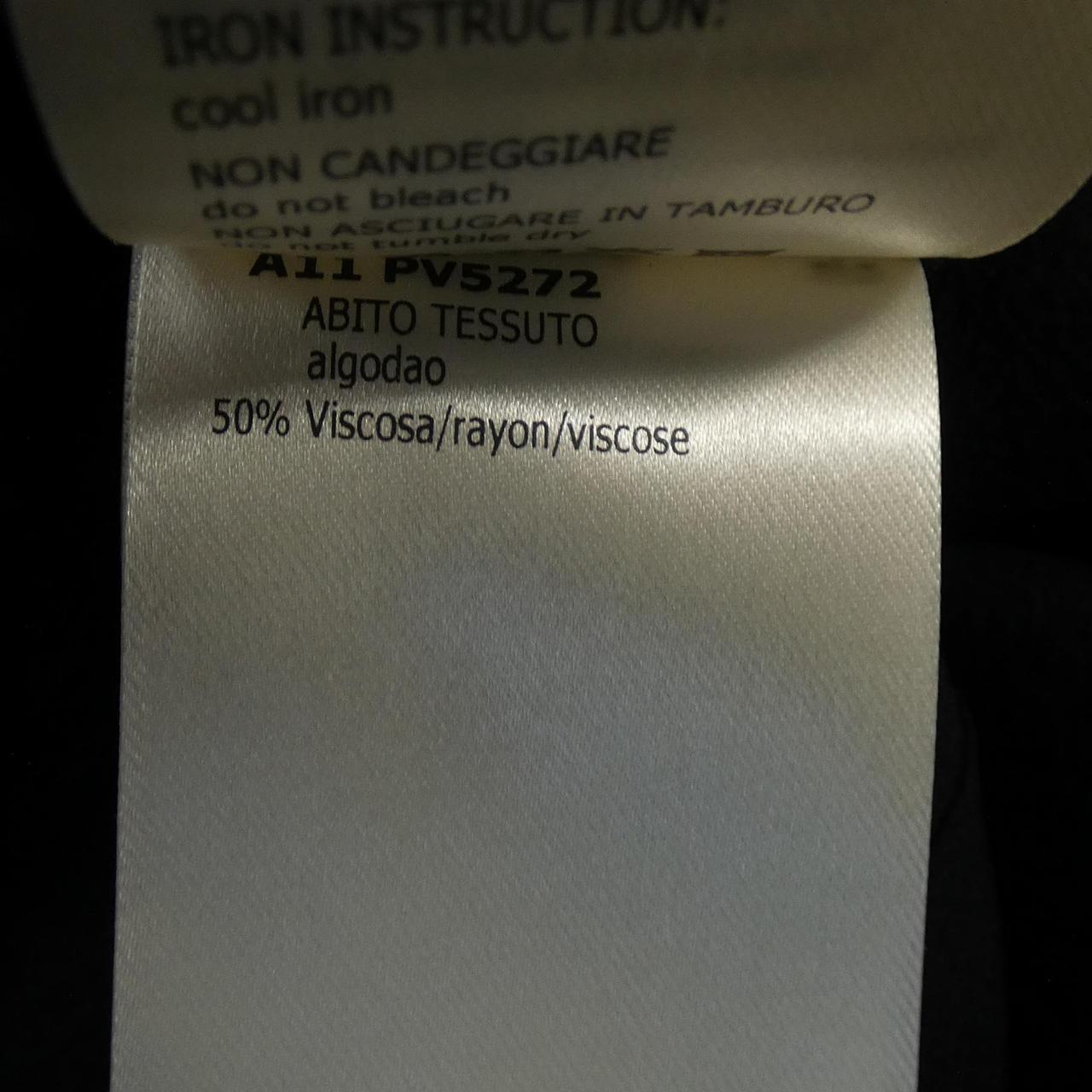 ジャンバティスタヴァリ ワンピース