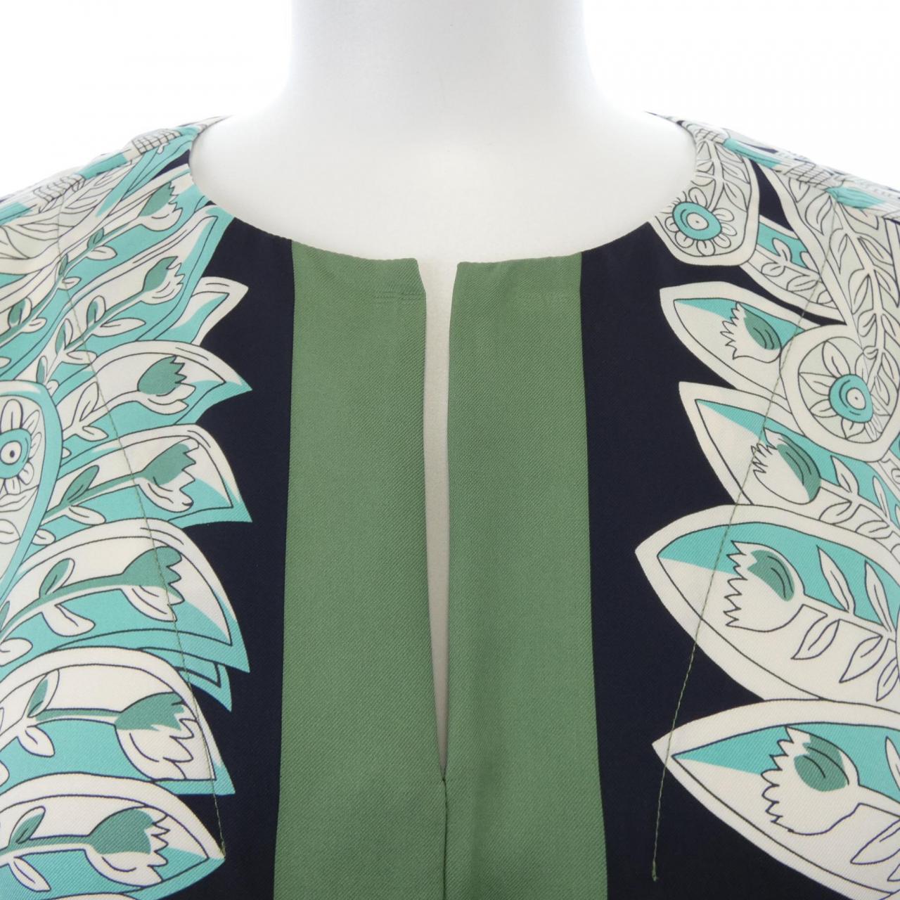 エルメス LE JARDIN MAHARANI シルクトップス