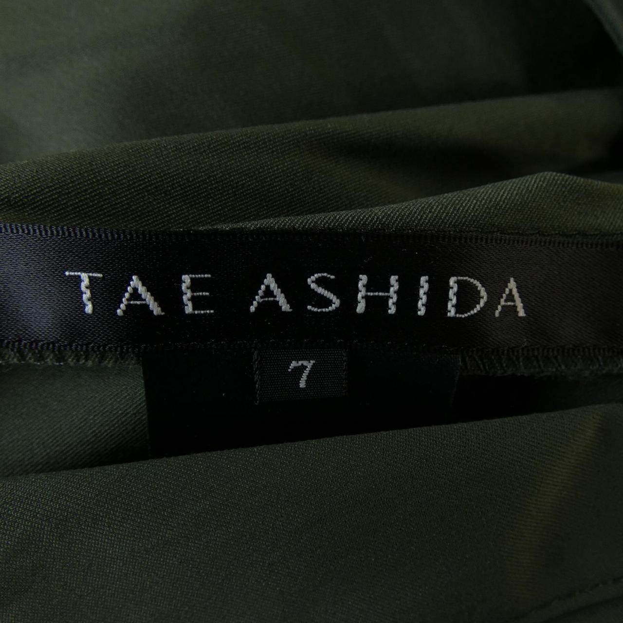タエアシダ ワンピース