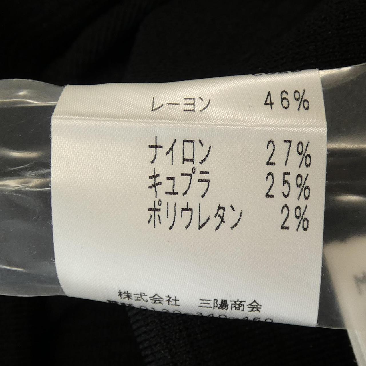 エポカ トップス