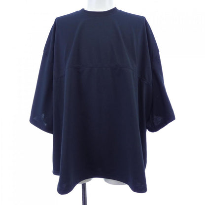 イズネス Tシャツ