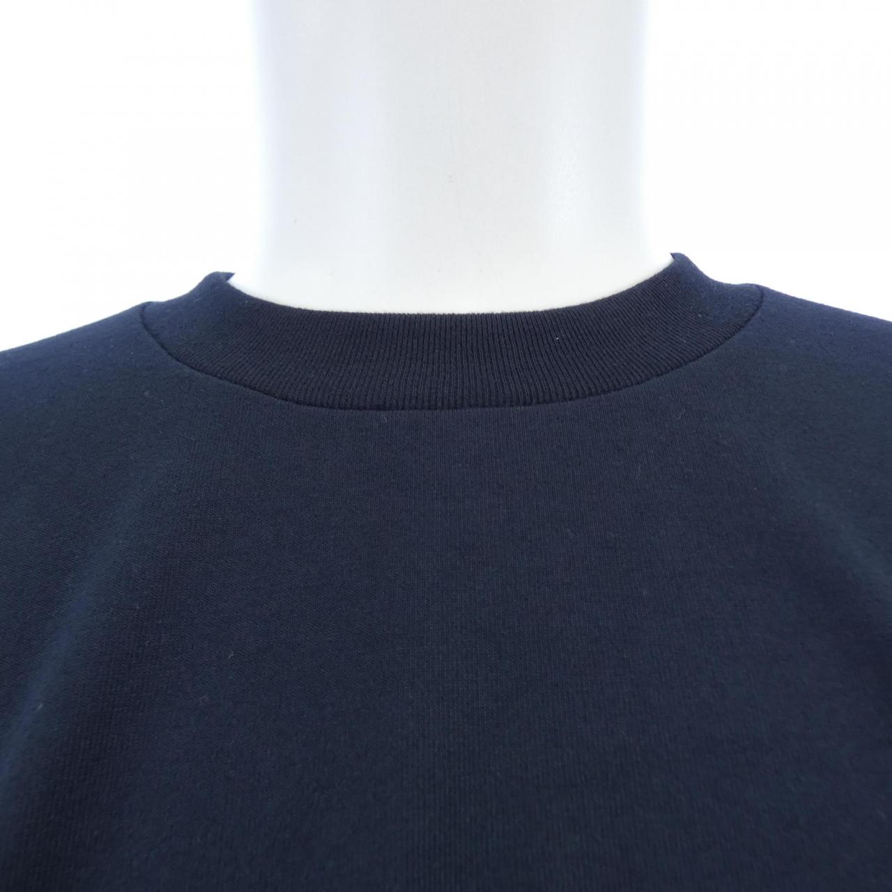 イズネス Tシャツ