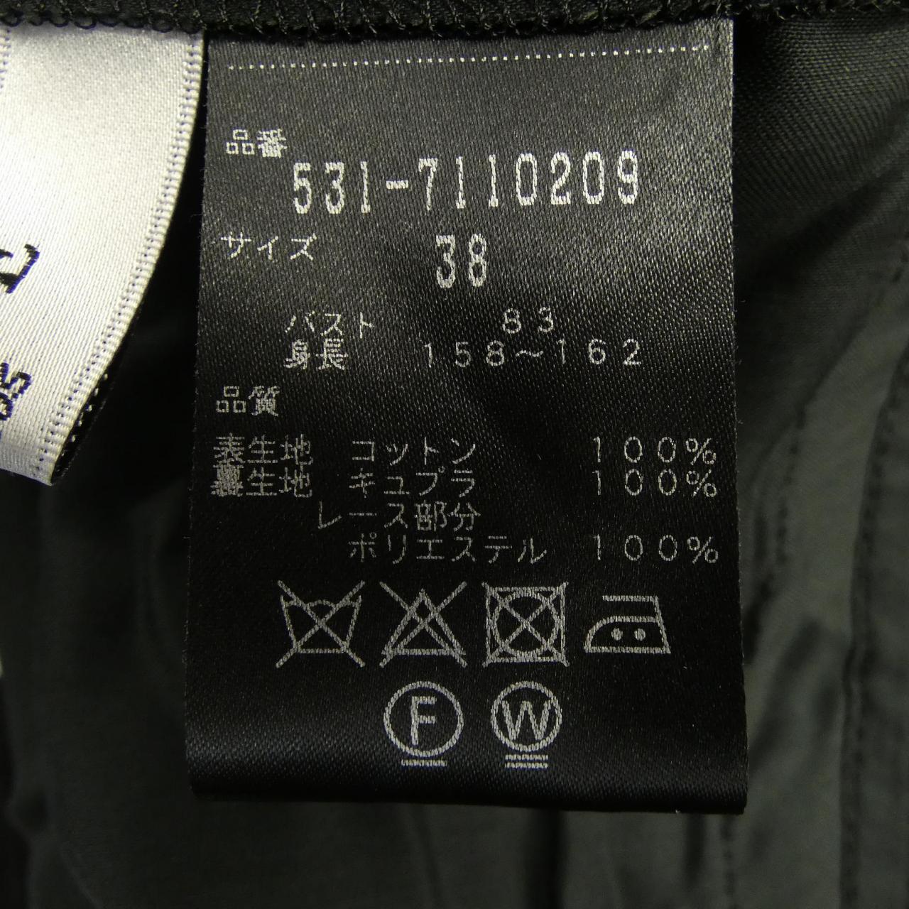 アドーア トップス