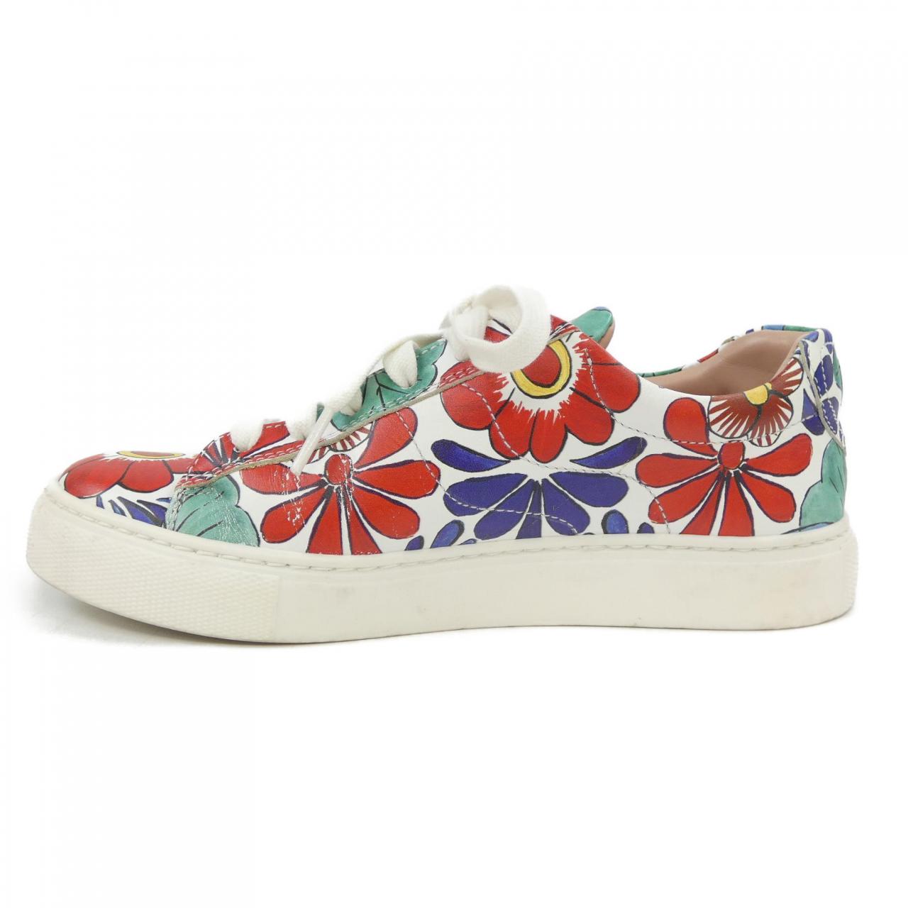 エスカーダ スニーカー