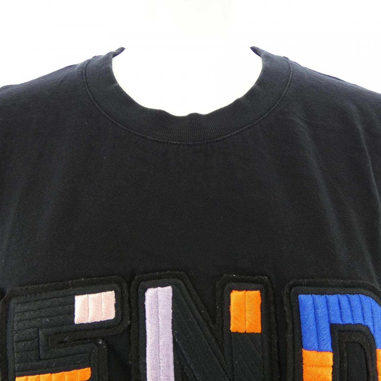 フェンディ Tシャツ
