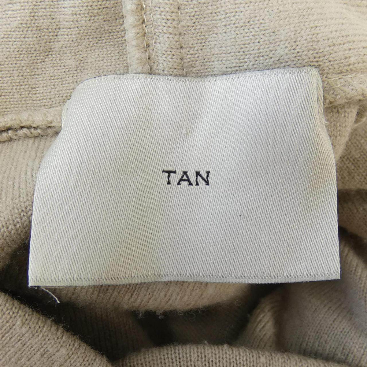 タン トップス