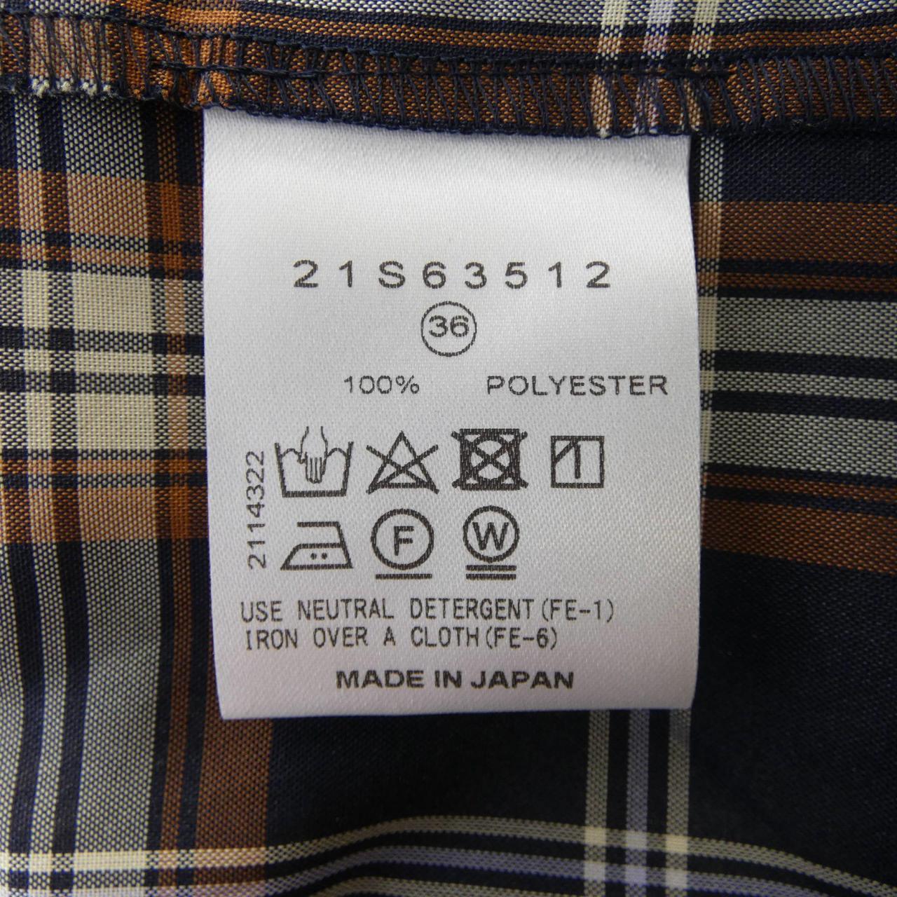 ルシェルブルー トップス