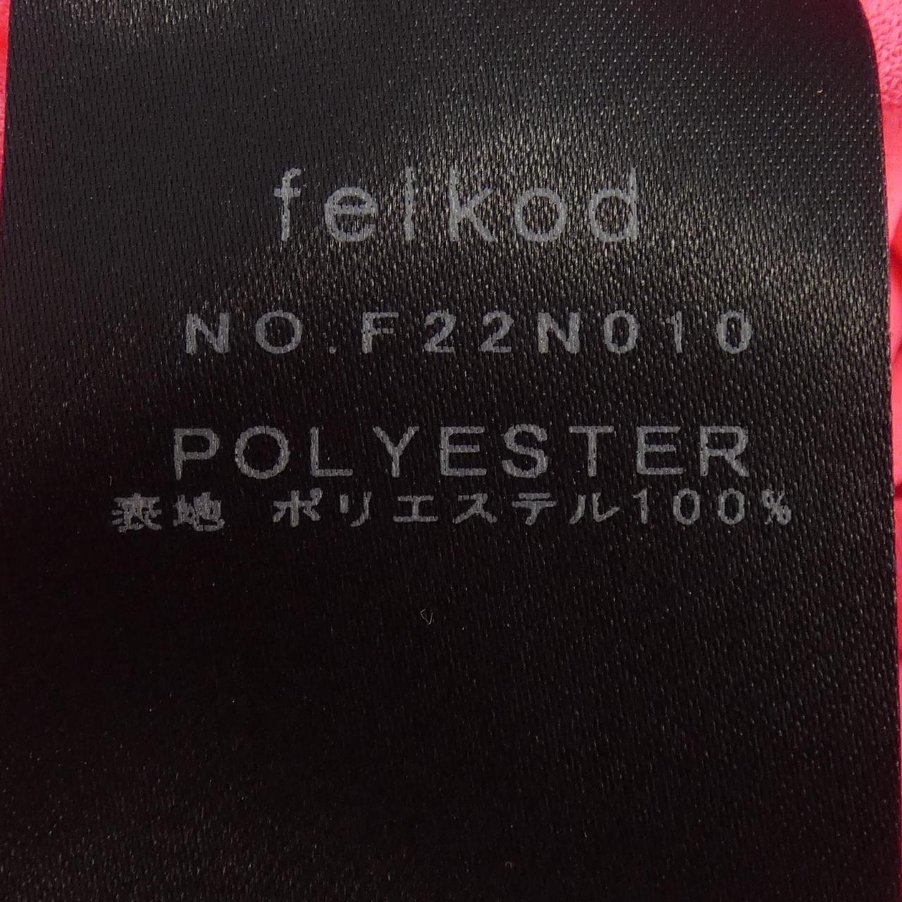 FELKOD Tシャツ