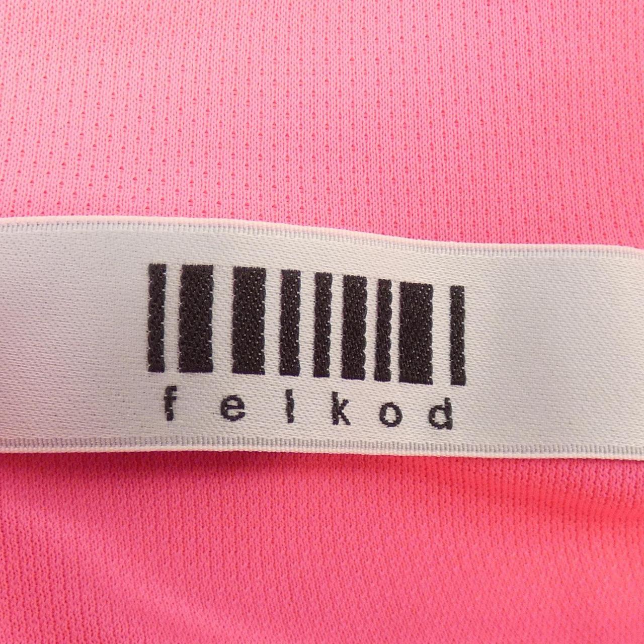 FELKOD Tシャツ