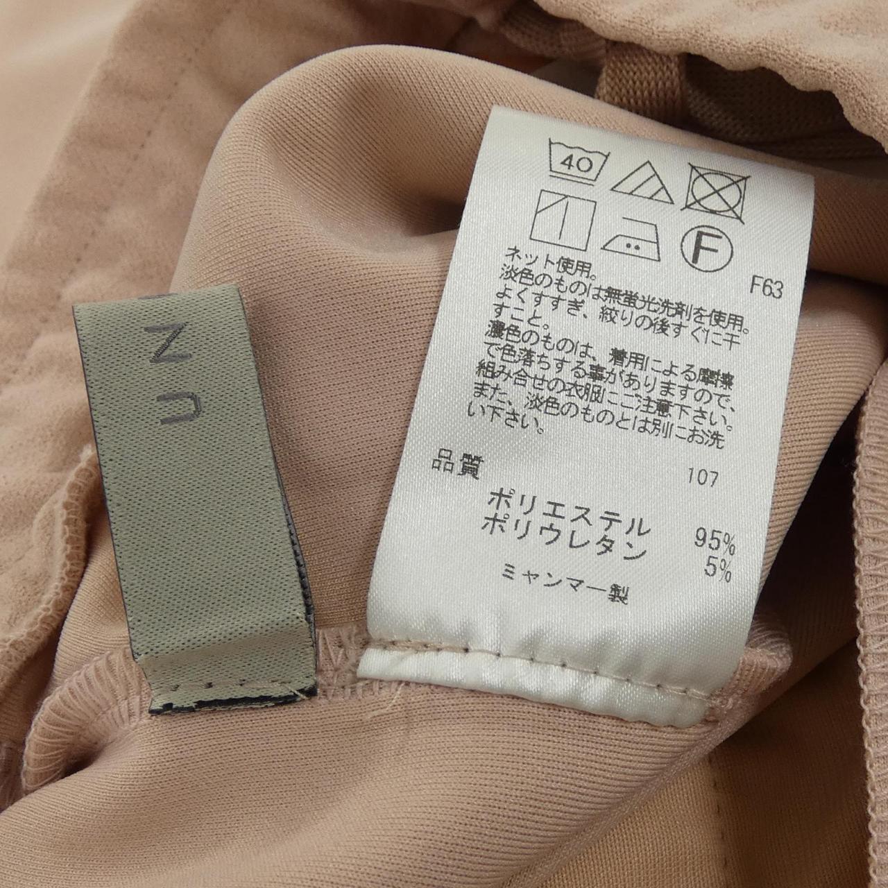 アンフィーロ パンツ