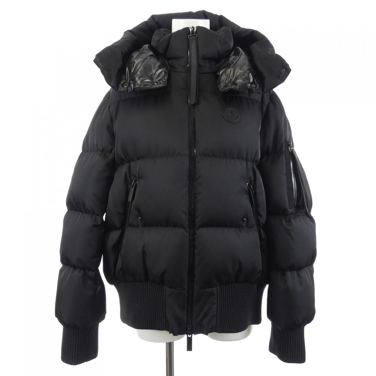 モンクレール AUTUN ダウンジャケット
