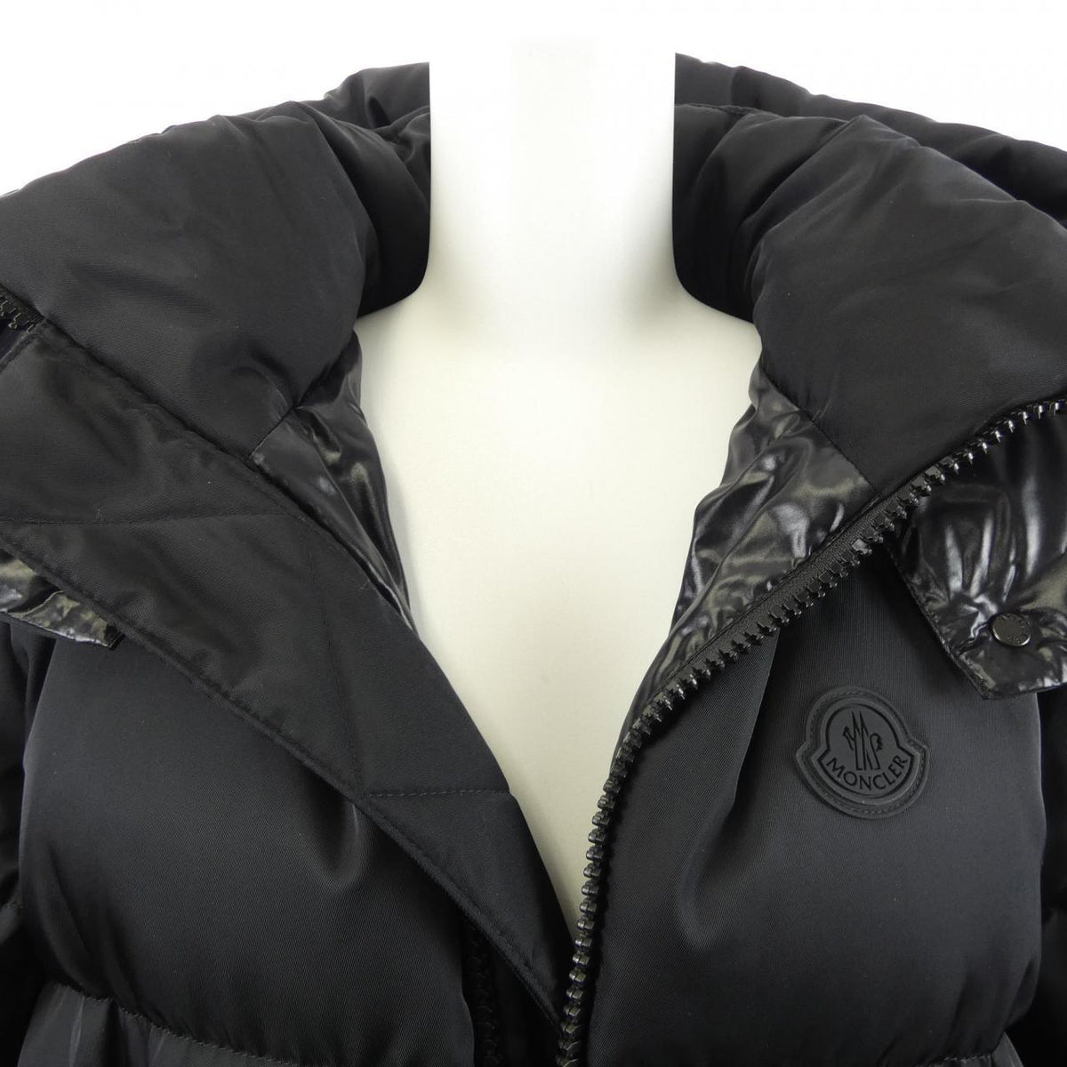 モンクレール AUTUN ダウンジャケット
