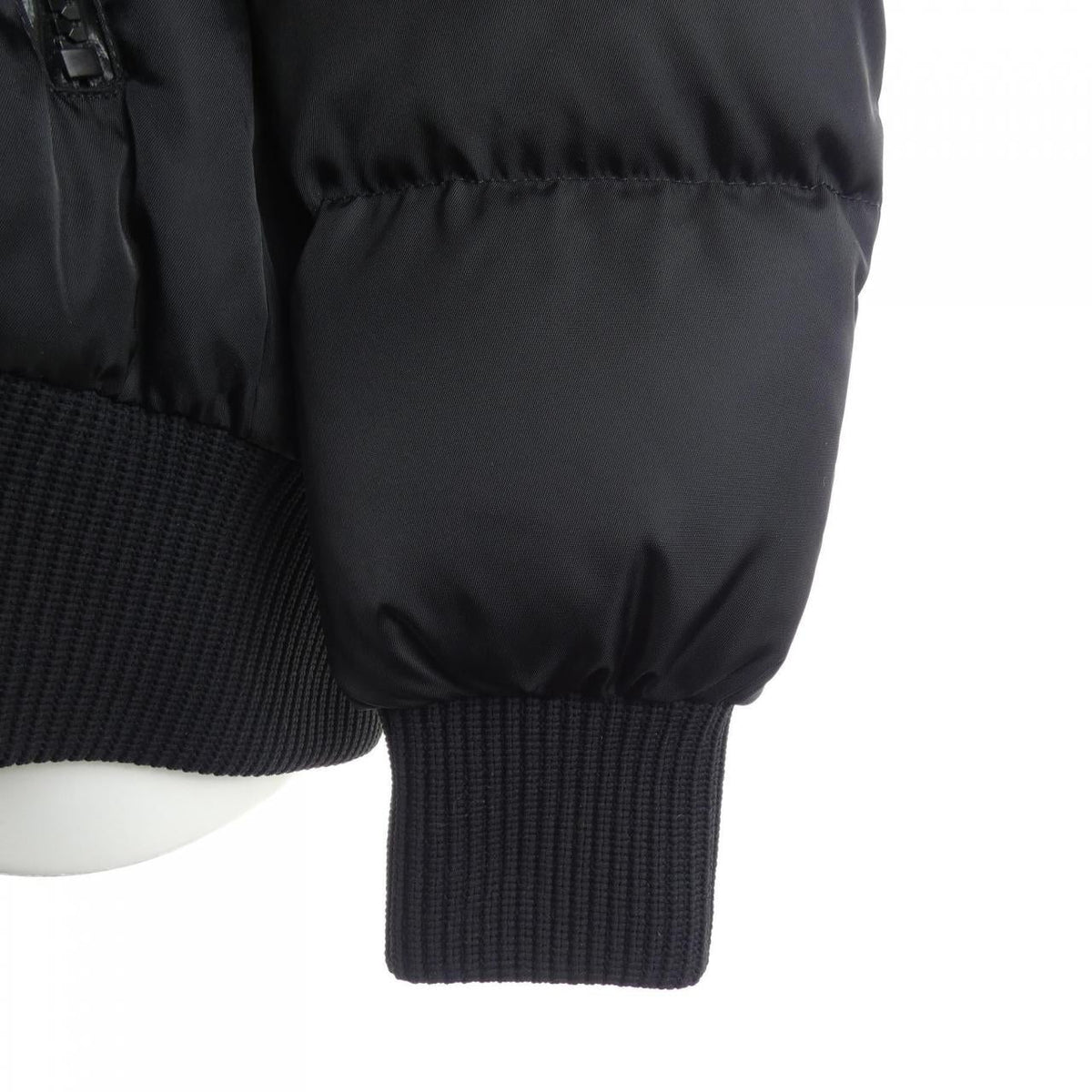 モンクレール AUTUN ダウンジャケット