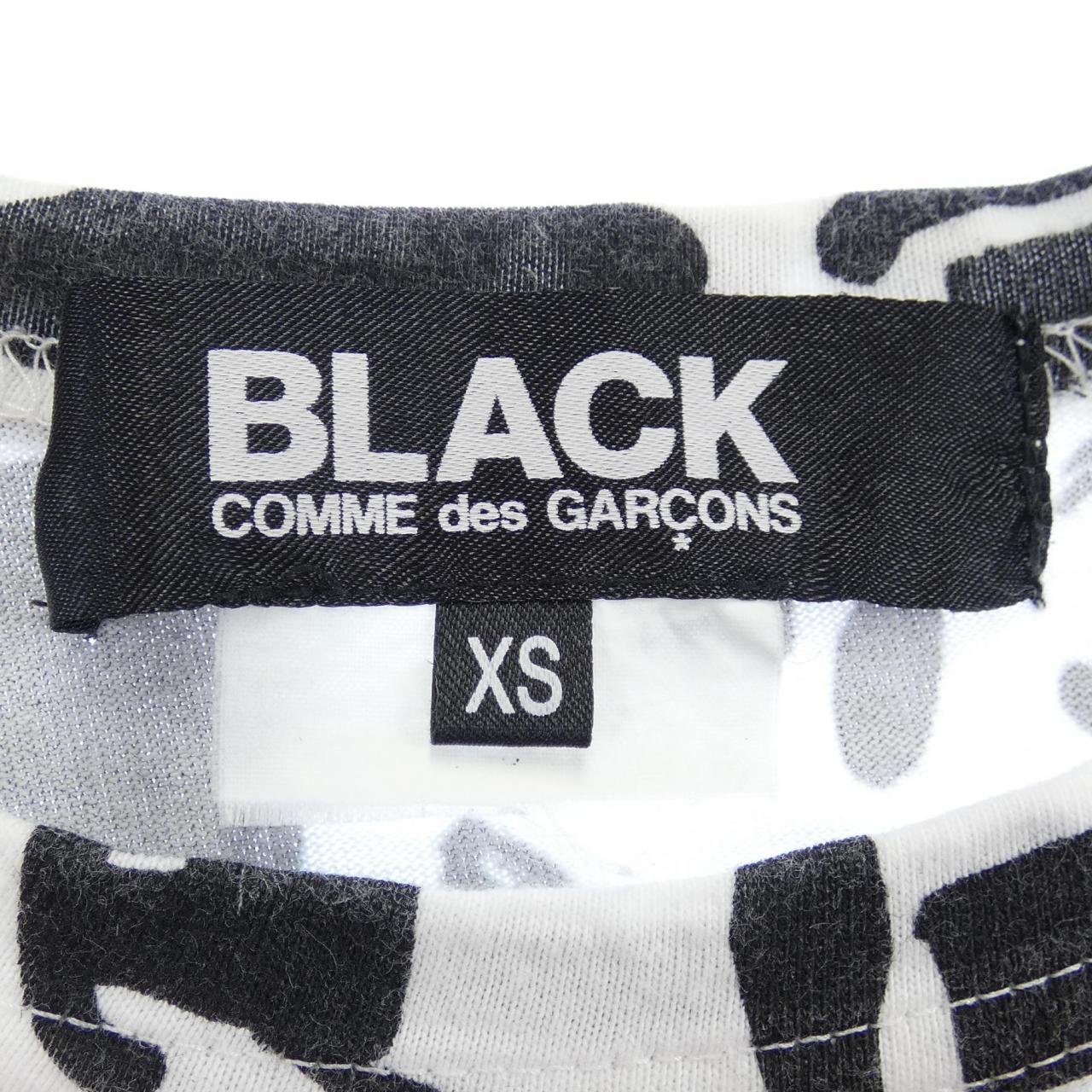 ブラックコムデギャルソン Tシャツ