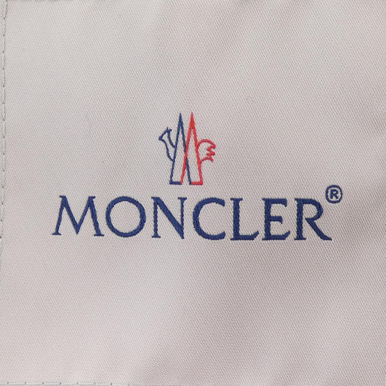 モンクレール MONTCLA ダウンジャケット