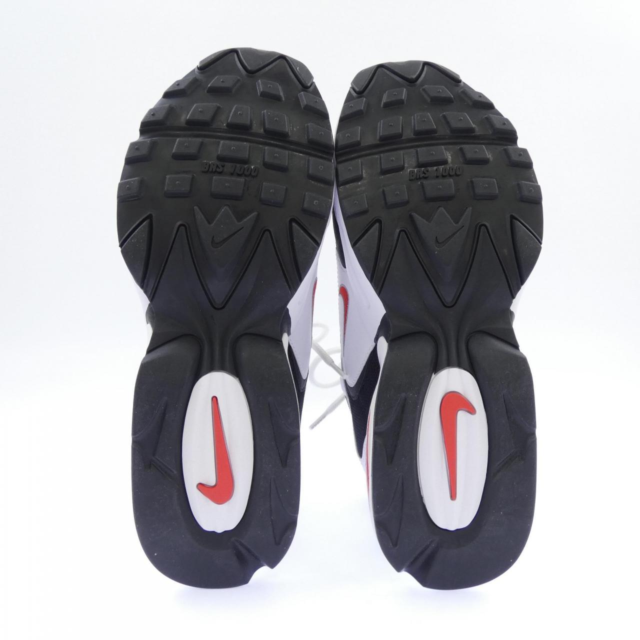 ナイキ AIR MAX TRIAX スニーカー