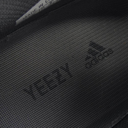 アディダス YEEZY700 スニーカー