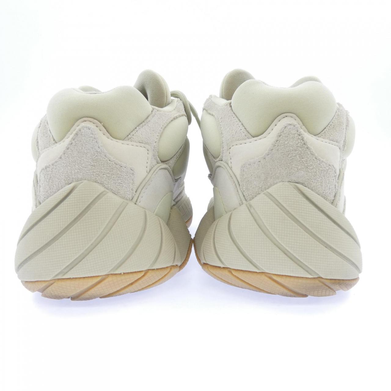 アディダス YEEZY500 スニーカー