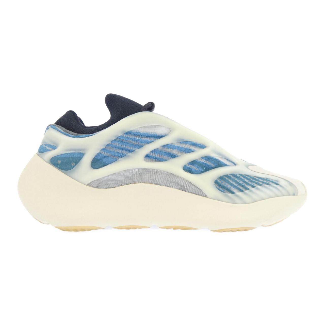 アディダス YEEZY700 V3 スニーカー