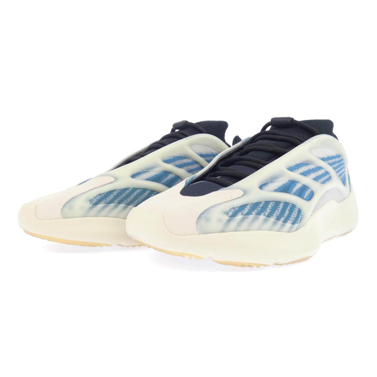 アディダス YEEZY700 V3 スニーカー