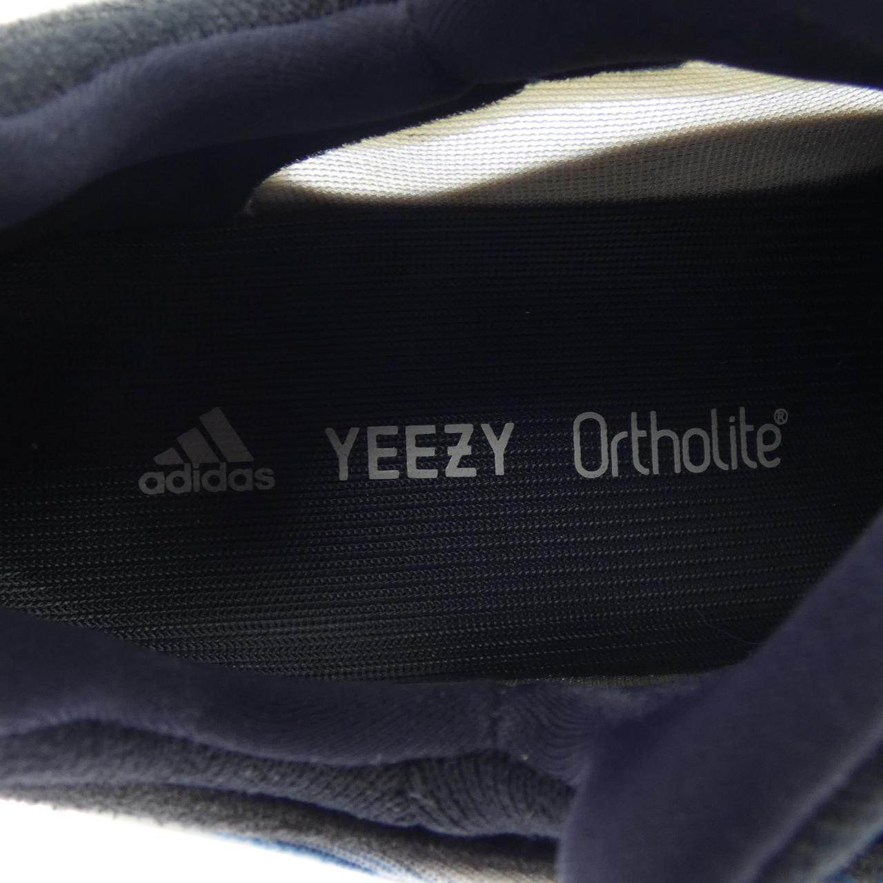 アディダス YEEZY700 V3 スニーカー