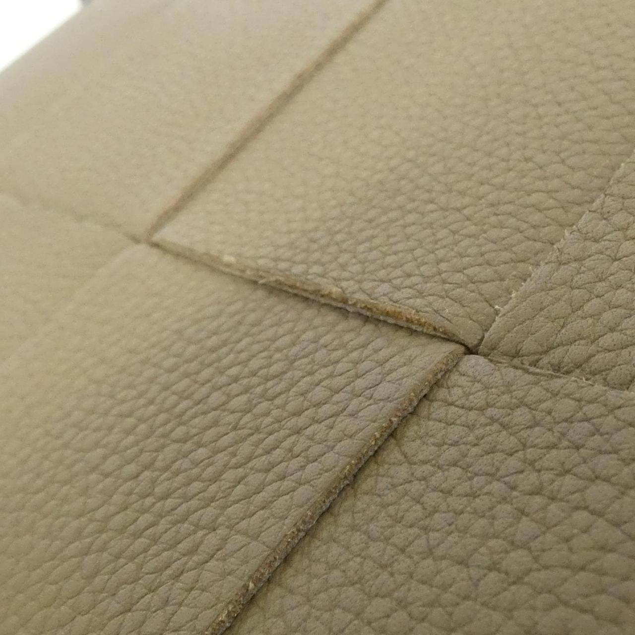 ボッテガヴェネタ カーフ長財布