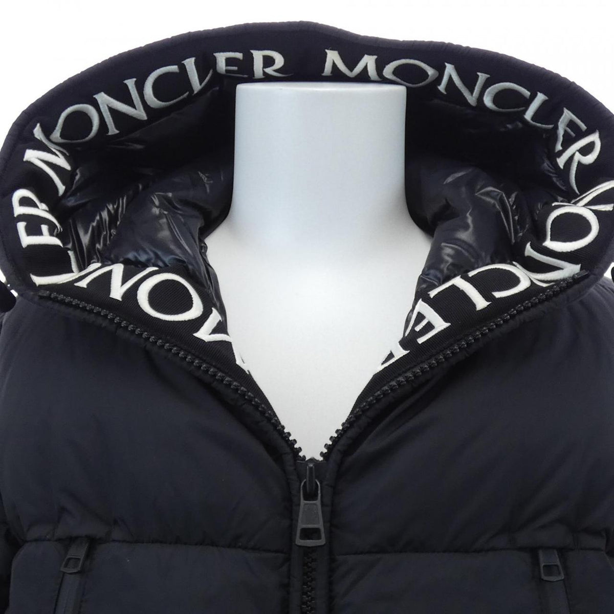 モンクレール MONTCLA ダウンジャケット