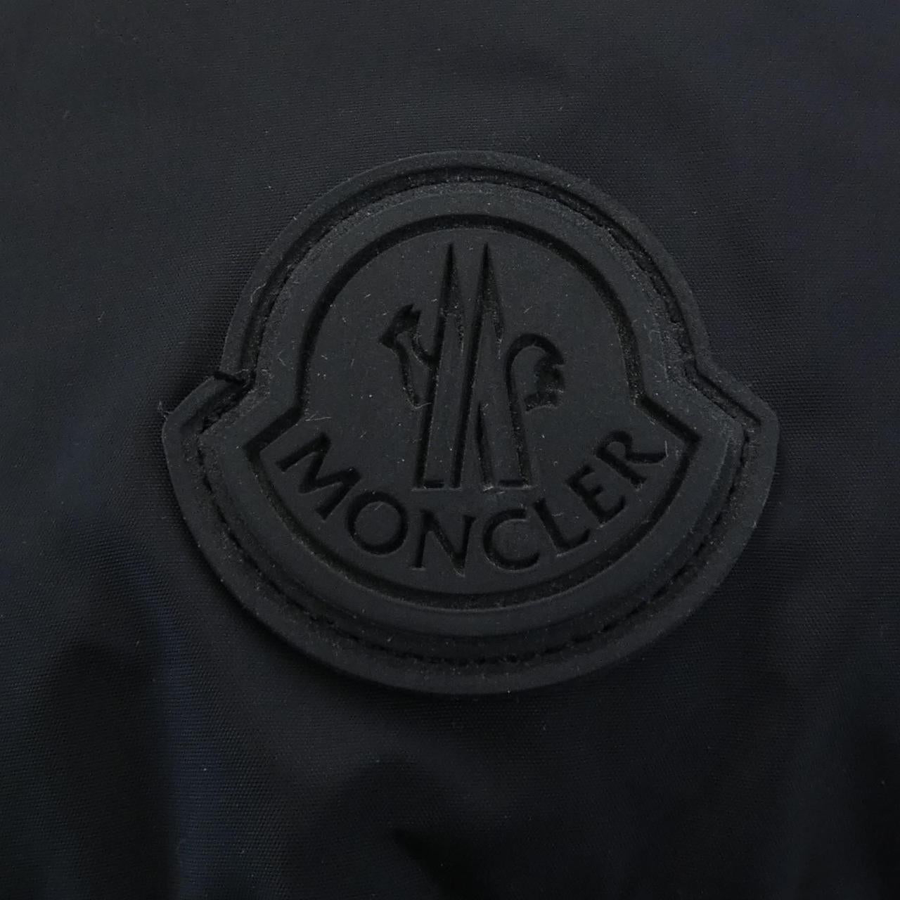モンクレール MONTCLA ダウンジャケット