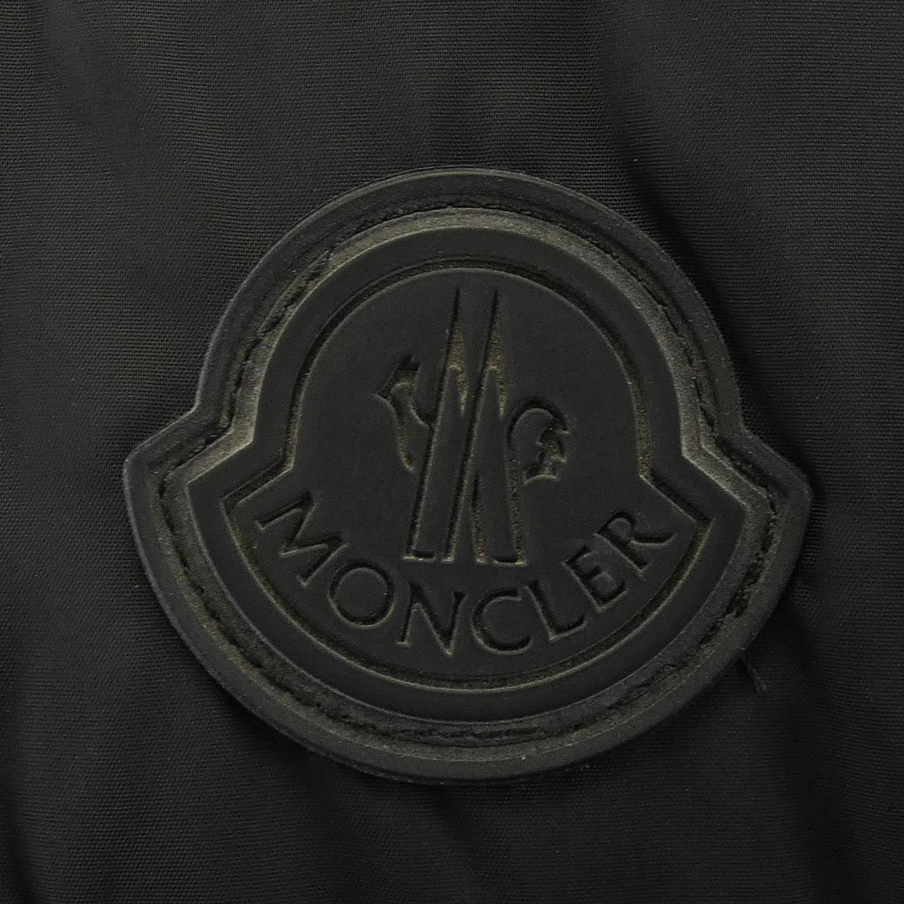 モンクレール MONTCLA ダウンジャケット