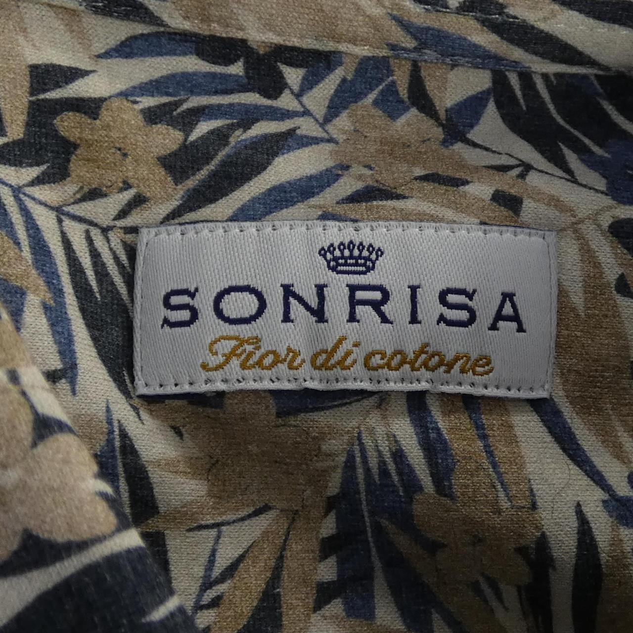 ソンリーサ シャツ