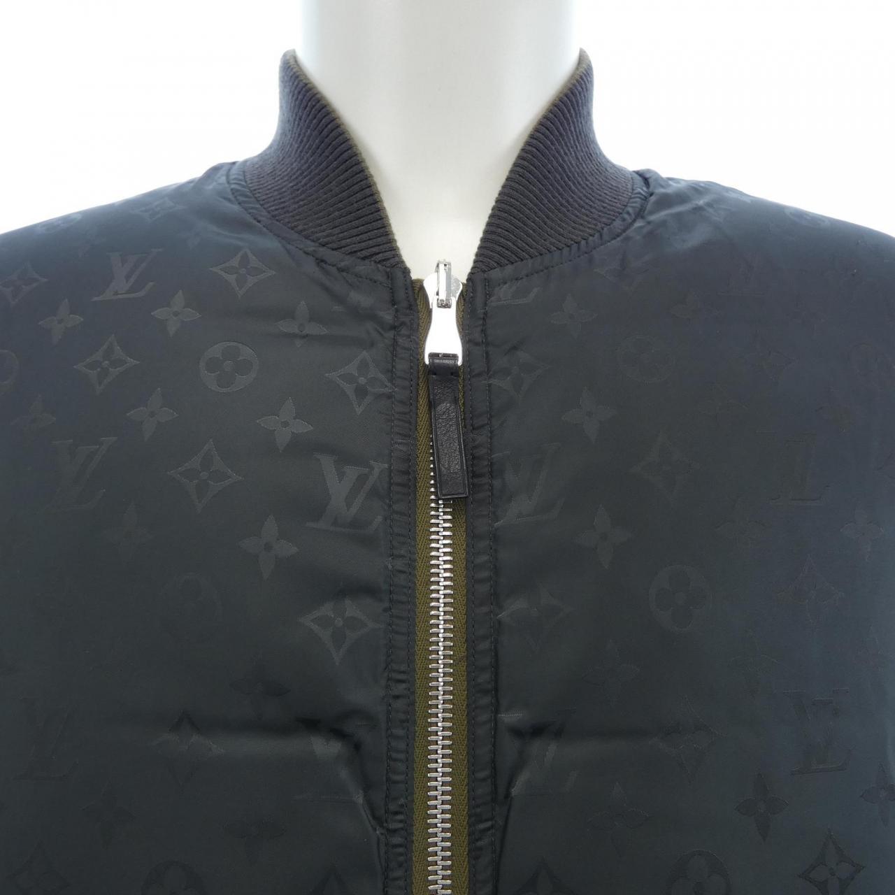 ルイヴィトン ダウンジャケット