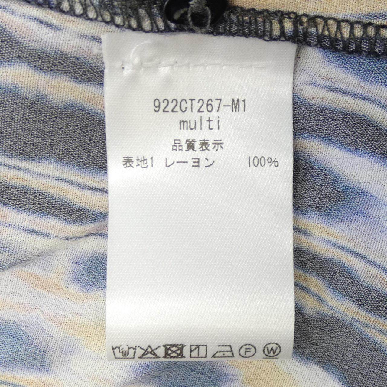 コーリーリンカルター トップス