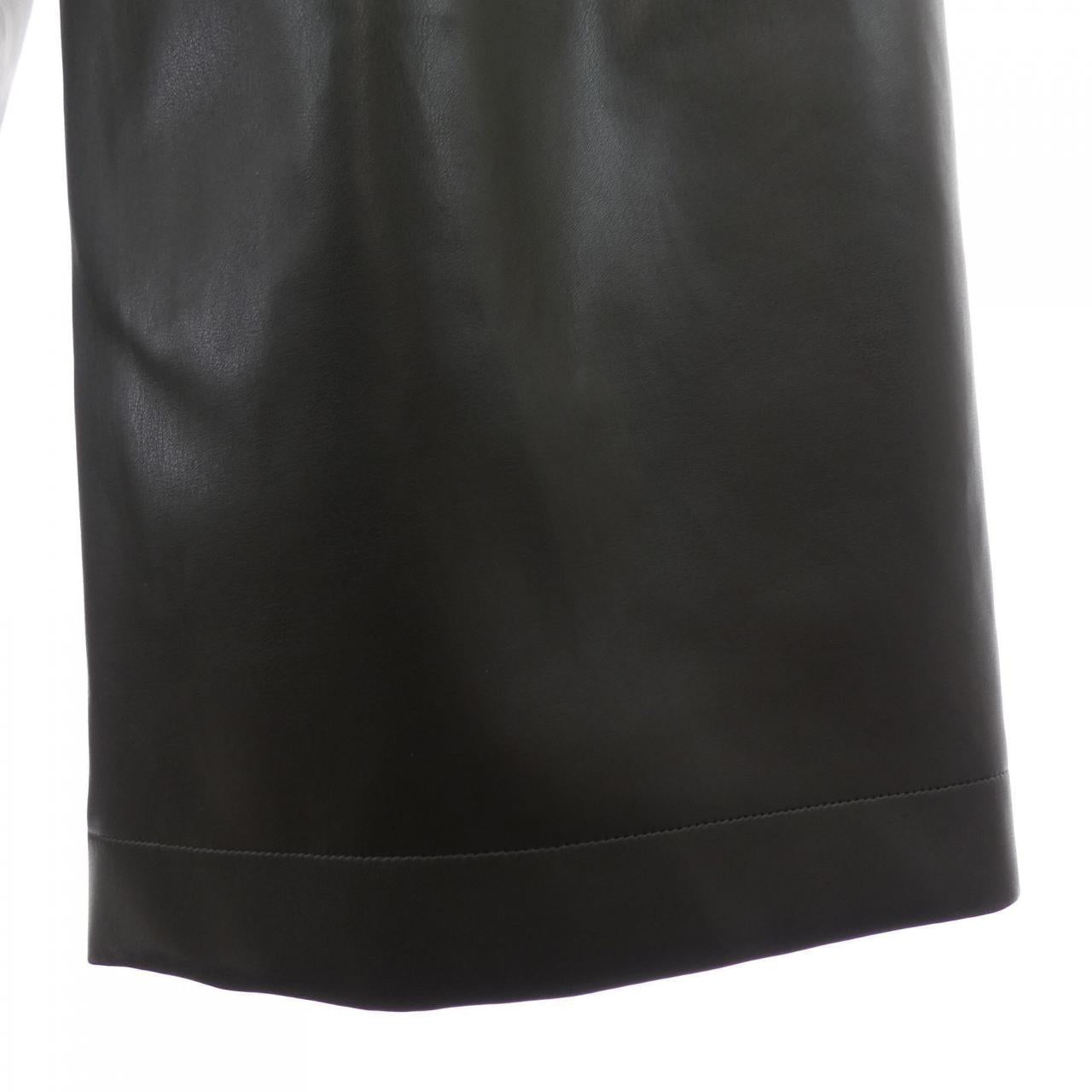 サカイ FAUX LEATHER パンツ