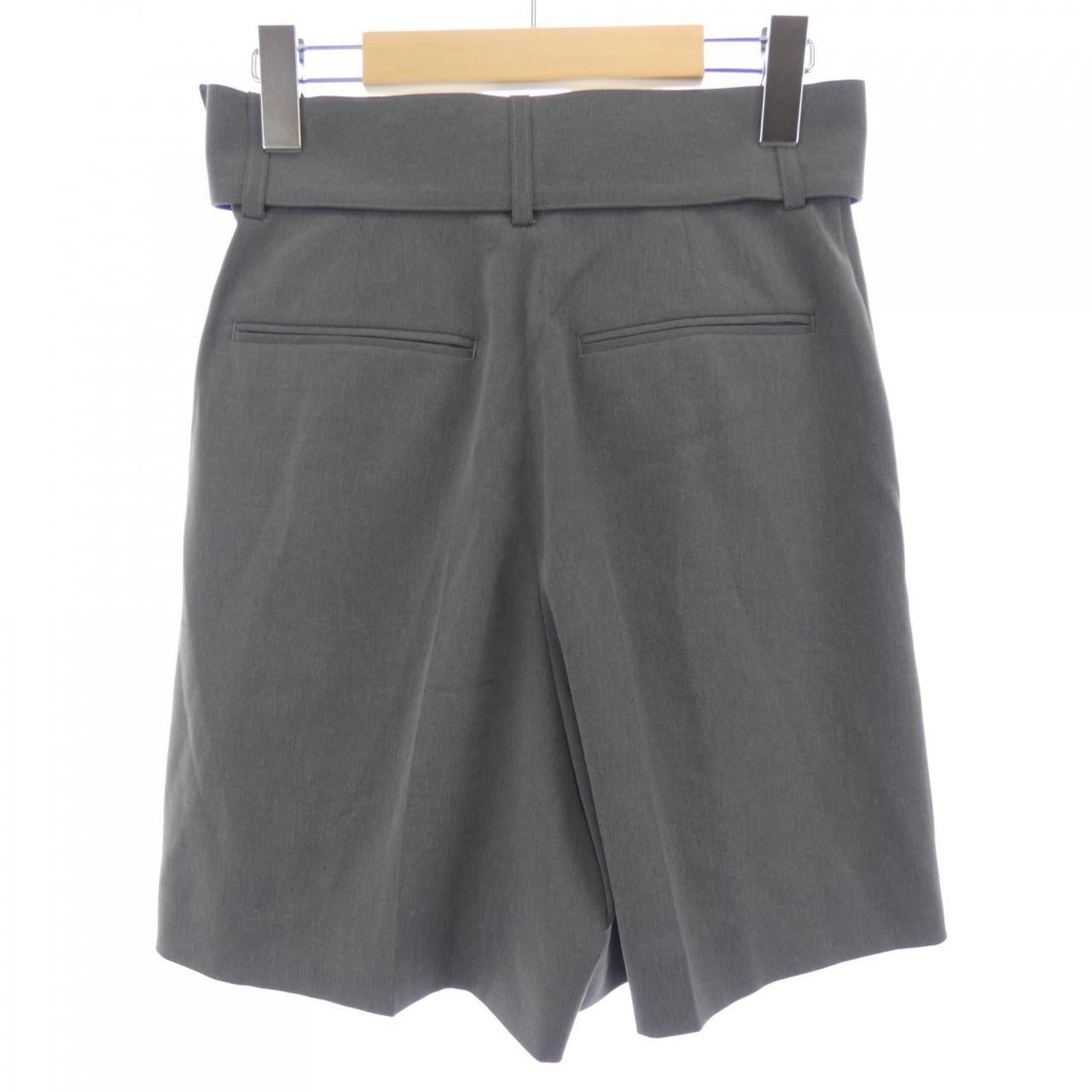 エストネーションショートパンツ