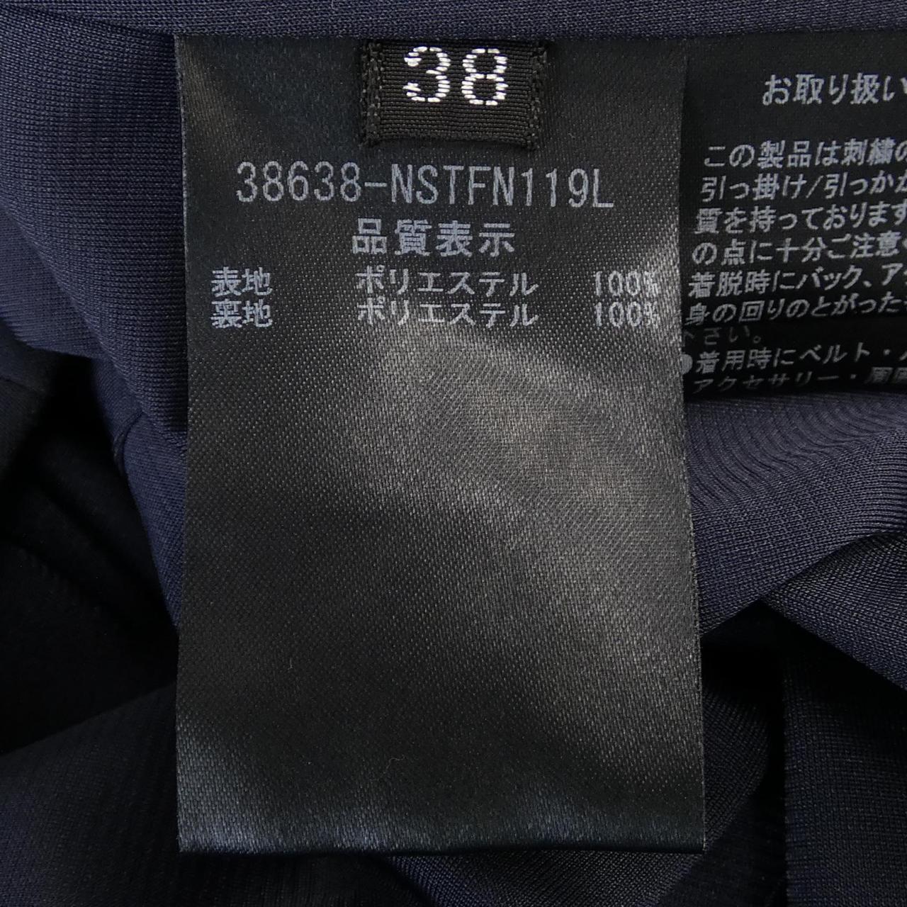 フォクシーニューヨーク トップス