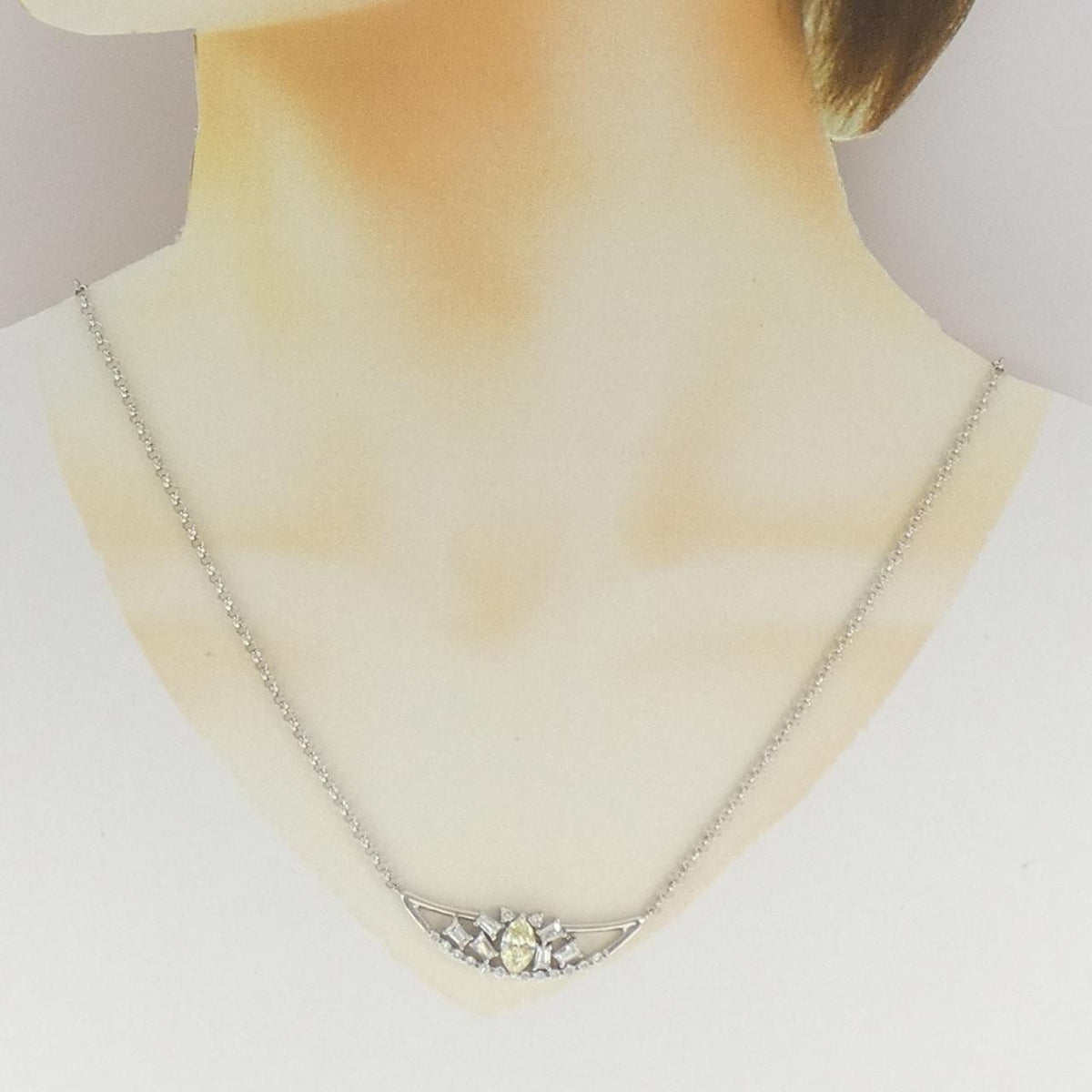 プラチナダイヤモンドネックレス