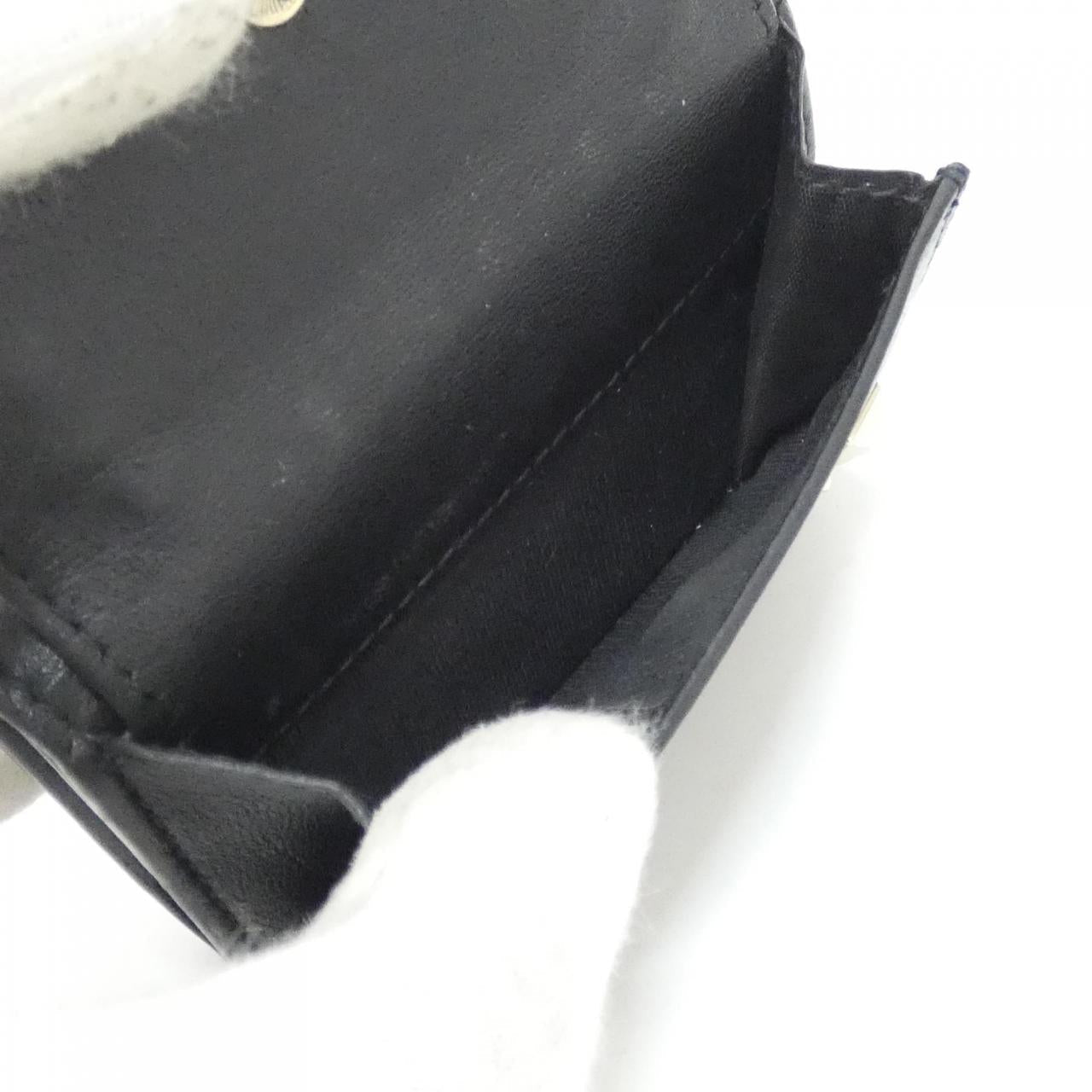 ヴァレンティノガラヴァーニ XW2P0Q47BOL カーフ 財布