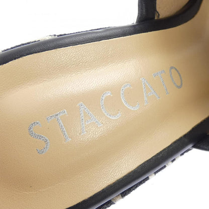 スタッカート サンダル