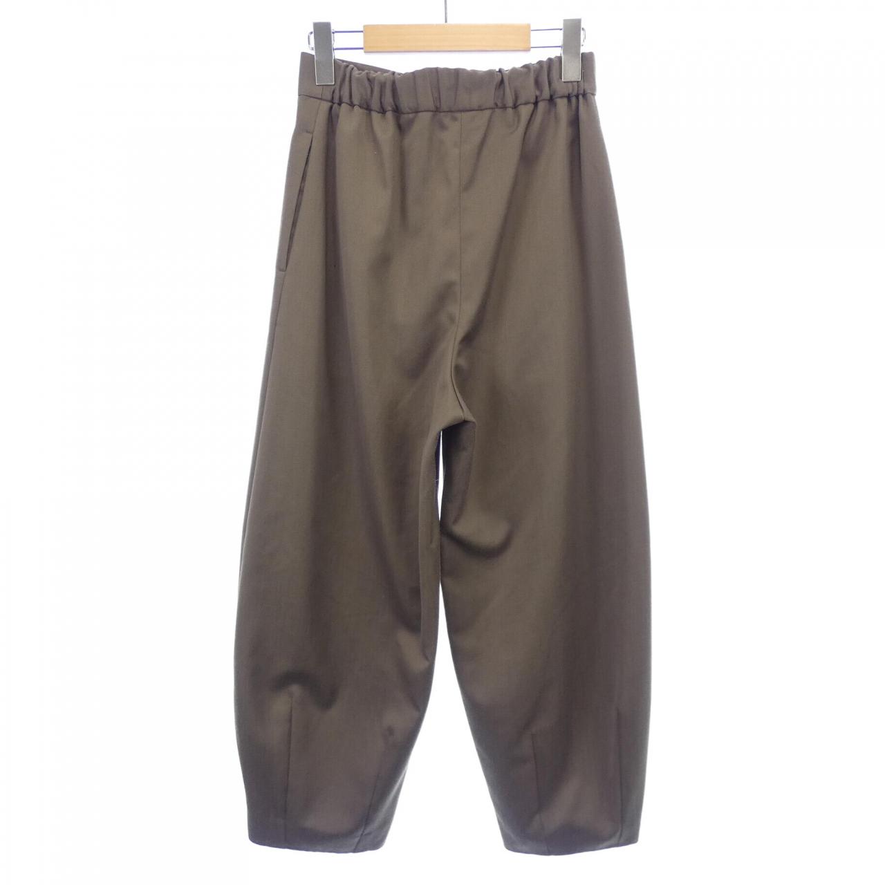 conte パンツ