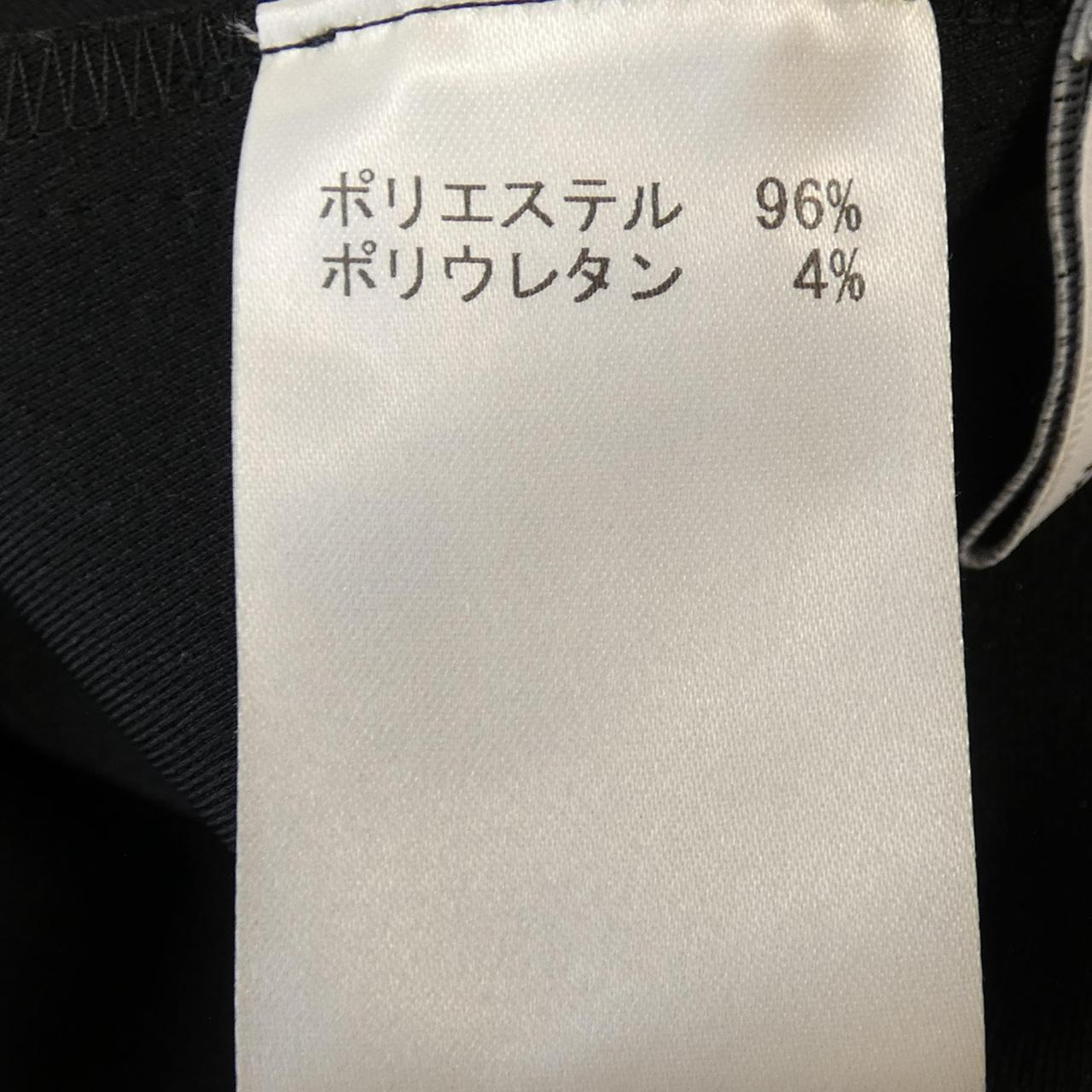 エズミ トップス