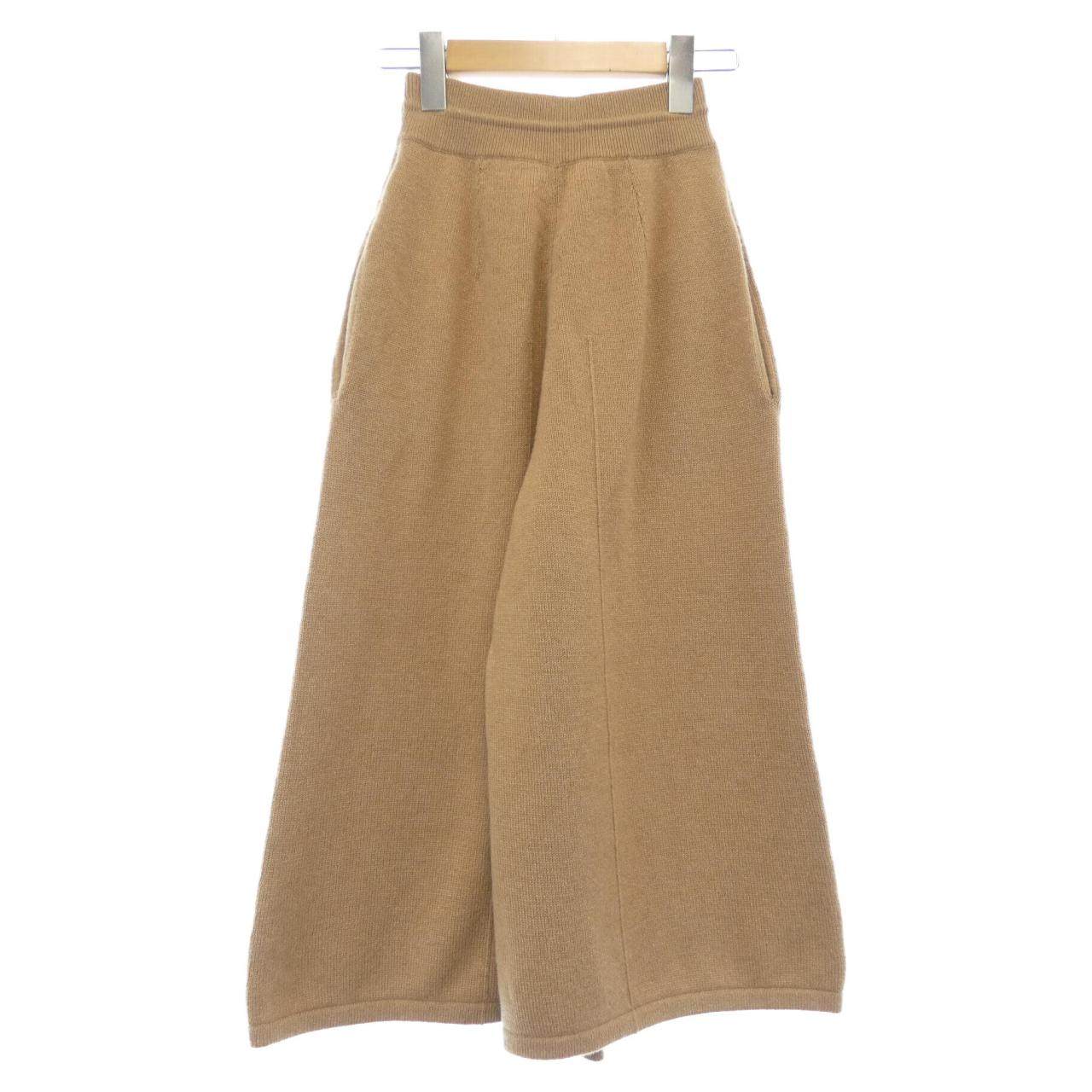 セリーヌ カシミヤクロップドパンツ