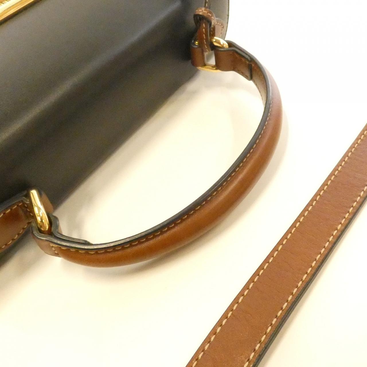 グッチ パドロック GGスプリーム ショルダーバッグ