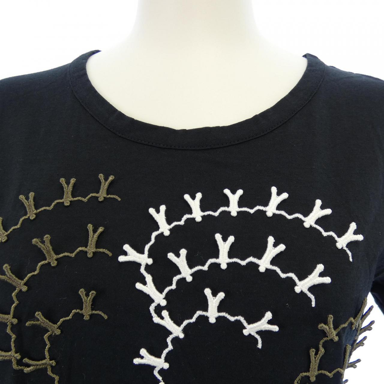 プリーツプリーズ Tシャツ