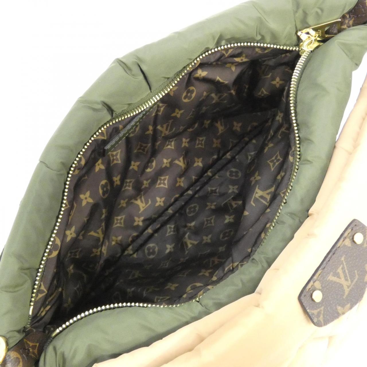 ルイヴィトン LVピロー マキシ ミュルティ ポシェット アクセソワール リサイクルナイロン ショルダーバッグ