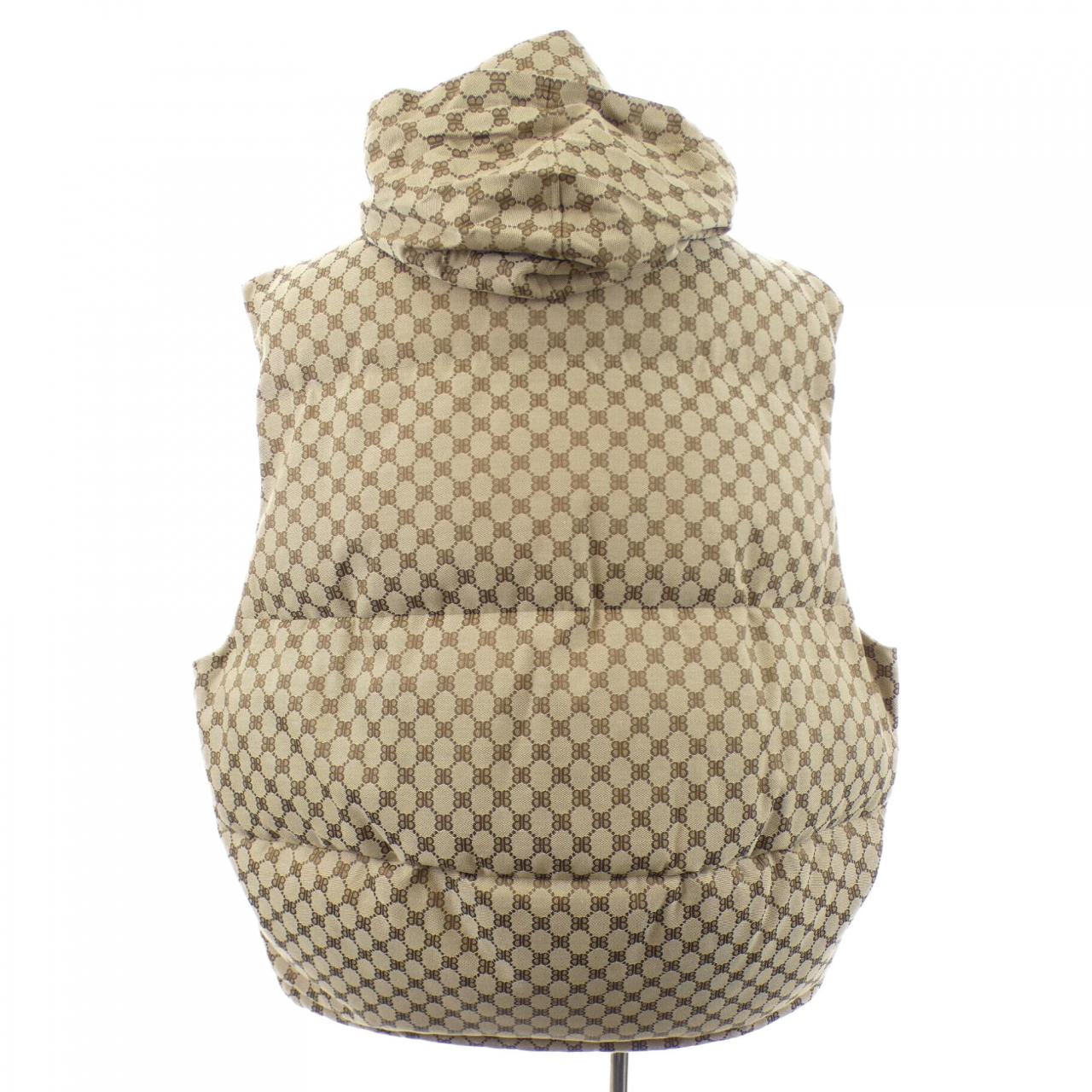 バレンシアガ HACKER COCOON PUFFER ダウンベスト